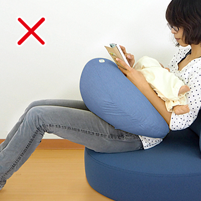 授乳姿勢 ママのポイント